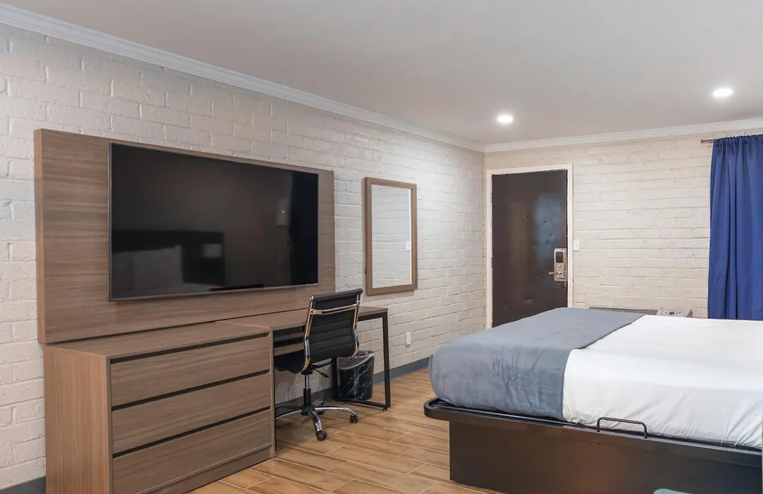 Economy Southern Comfort Hotel-1